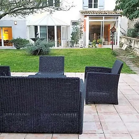 La Maison Blanche Bed & Breakfast 3*