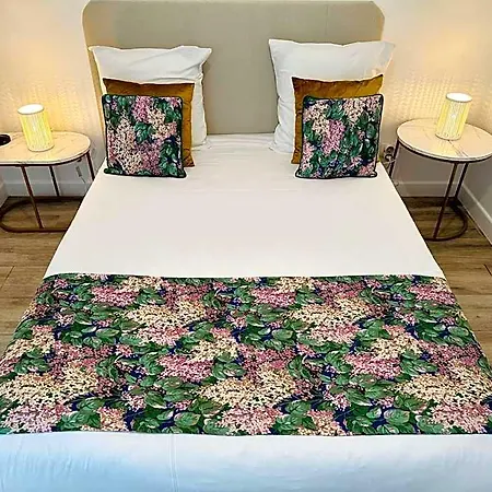 La Maison Blanche Bed & Breakfast Blaye