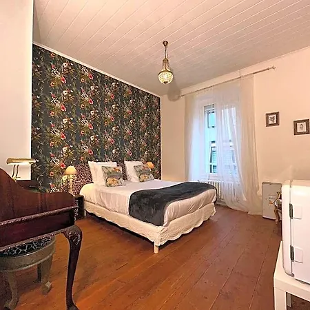 La Maison Blanche Bed & Breakfast
