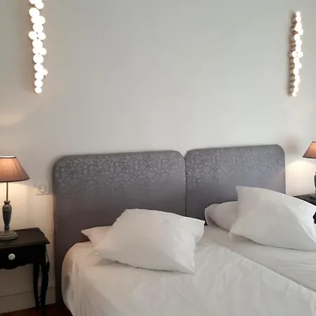 La Maison Blanche Nocleg ze śniadaniem Blaye