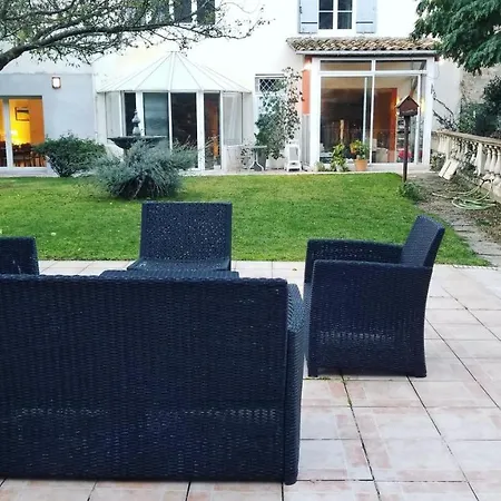 לינה וארוחת בוקר La Maison Blanche