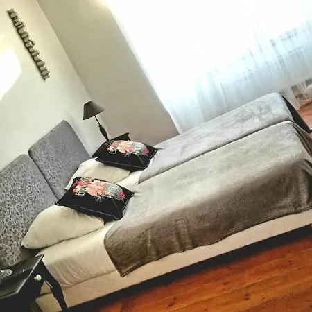 La Maison Blanche 住宿加早餐酒店 3*