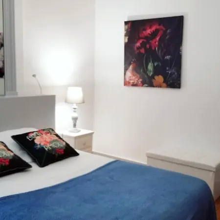 לינה וארוחת בוקר La Maison Blanche