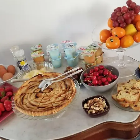 住宿加早餐酒店 La Maison Blanche 布拉耶圣卢斯