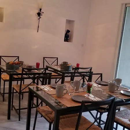 住宿加早餐酒店 La Maison Blanche 布拉耶圣卢斯