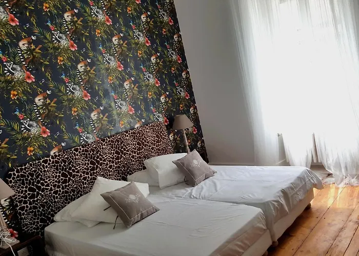 לינה וארוחת בוקר La Maison Blanche