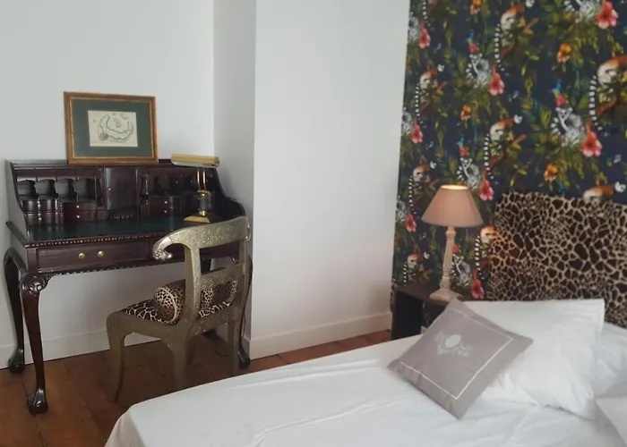 La Maison Blanche לינה וארוחת בוקר