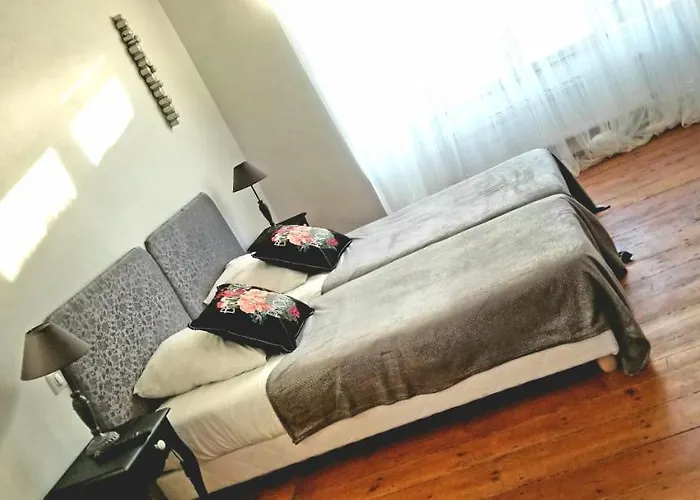 La Maison Blanche לינה וארוחת בוקר 3*