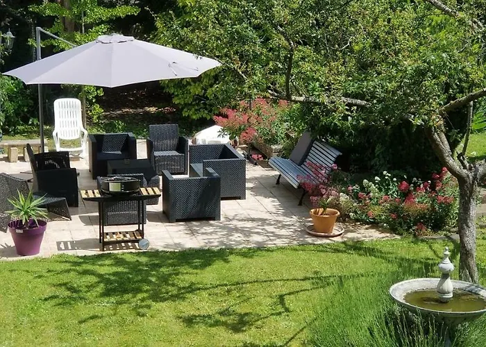 לינה וארוחת בוקר La Maison Blanche 3*